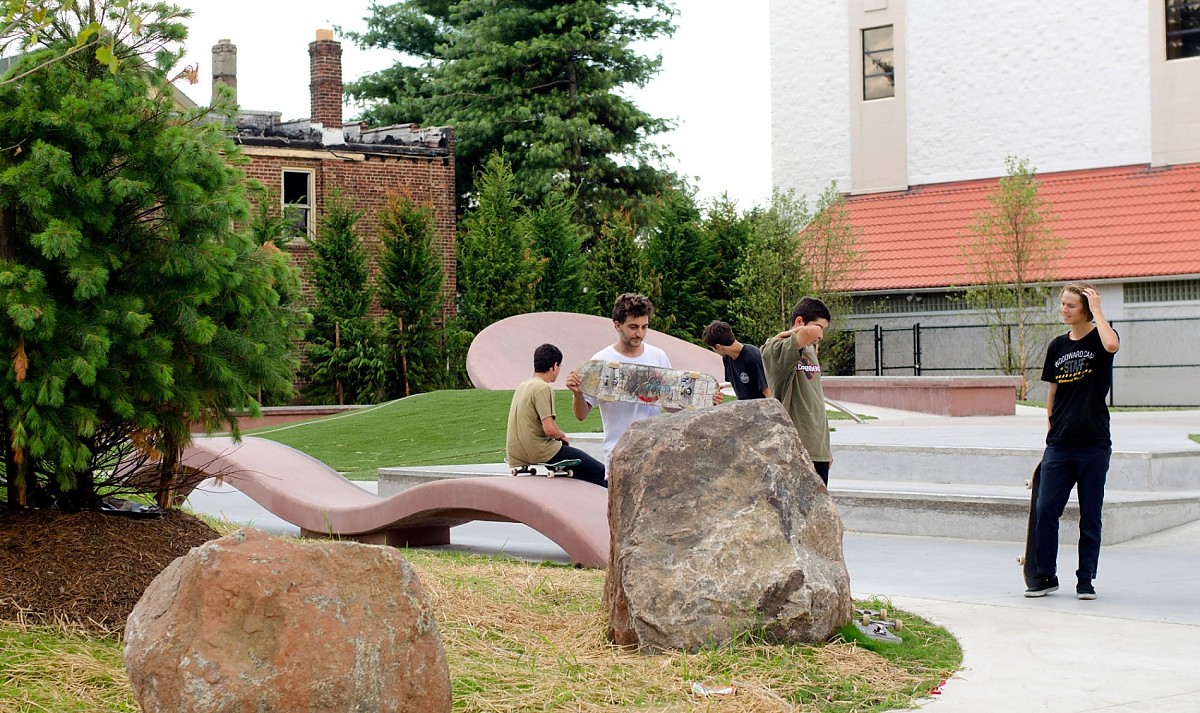 Holland Skate Plaza